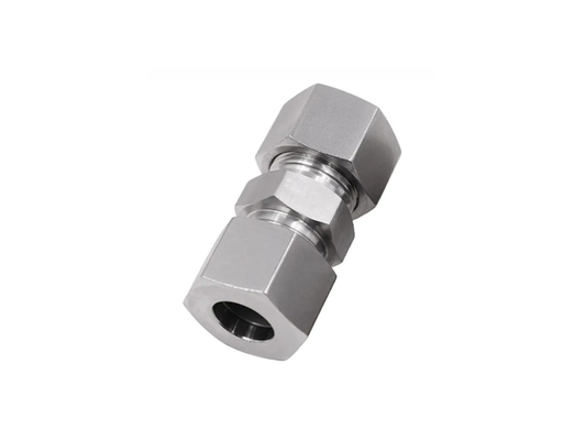 1C RN Metric male 24° cone adapter with nut and sleeves L type